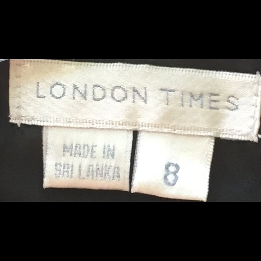 A black London Times sleeveless dress size 8
